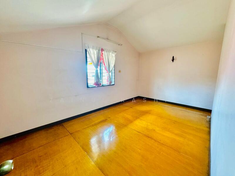 2-storey Terraced House for Sale in Bukit Jelutong (Shah Alam) - Zainul Rashid - PropertyGuru.com.my