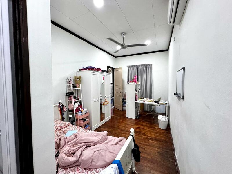 Bukit Jelutong untuk Untuk Dijual - RM 950,000, Mac 2026 - Bedroom - PropertyGuru.com.my