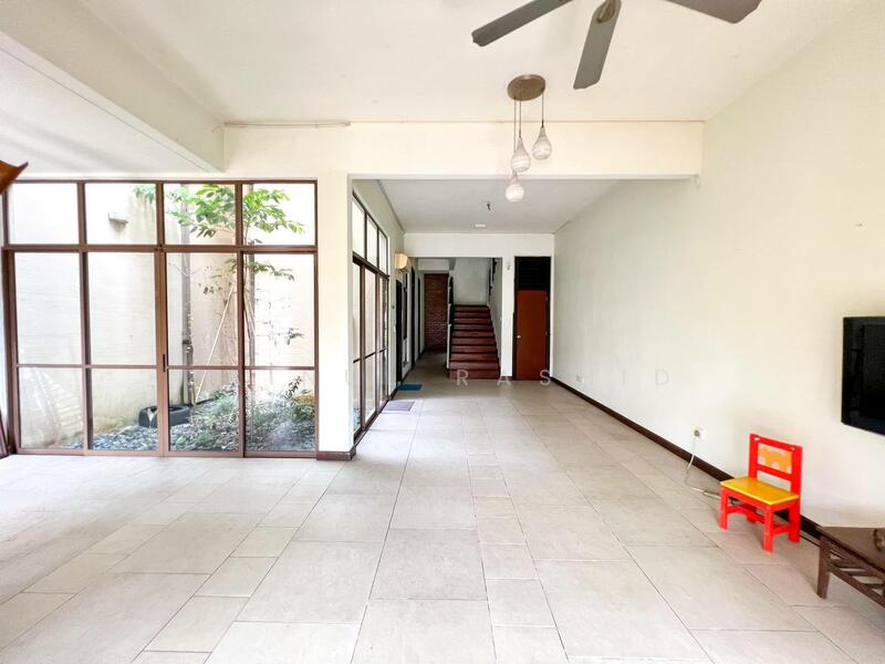 2-storey Terraced House for Sale in Bukit Jelutong (Shah Alam) - Zainul Rashid - Living Room - PropertyGuru.com.my