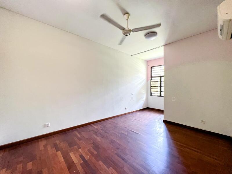 2-storey Terraced House for Sale in Bukit Jelutong (Shah Alam) - Zainul Rashid - Interior - PropertyGuru.com.my
