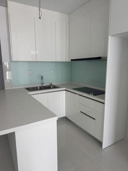 Kediaman Servis untuk Dijual di Met 1 Residences - Kays Chin - Kitchen - PropertyGuru.com.my