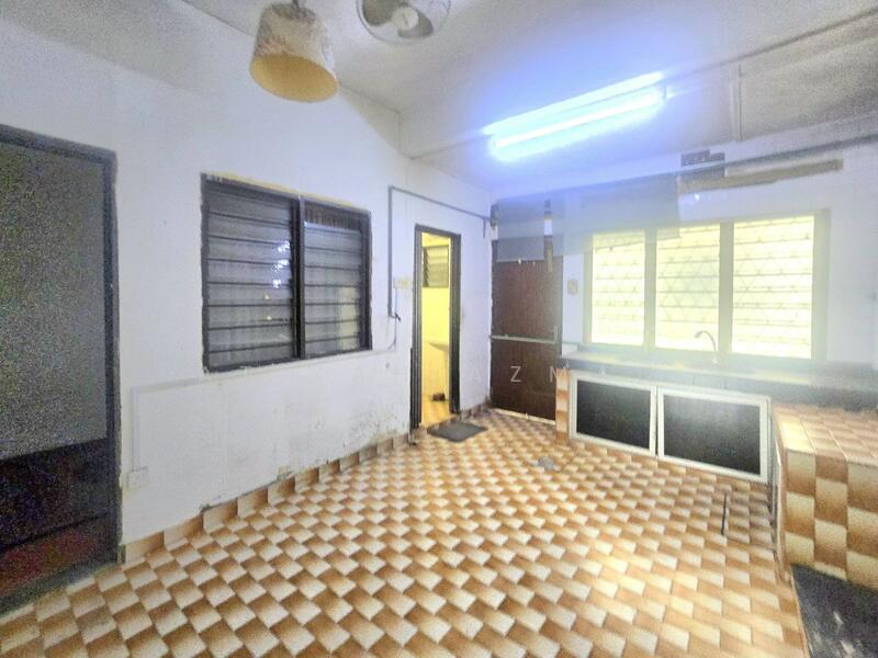 Rumah Teres 2.5 Tingkat untuk Dijual di Taman Maju Jaya - Atikah Azman - Kitchen - PropertyGuru.com.my