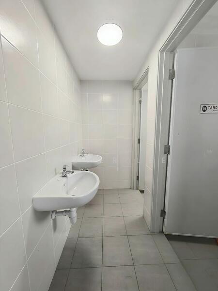 Shop / Office for Rent in Taman Sutera (Johor Bahru) - Kasper Lee - Bathroom - PropertyGuru.com.my