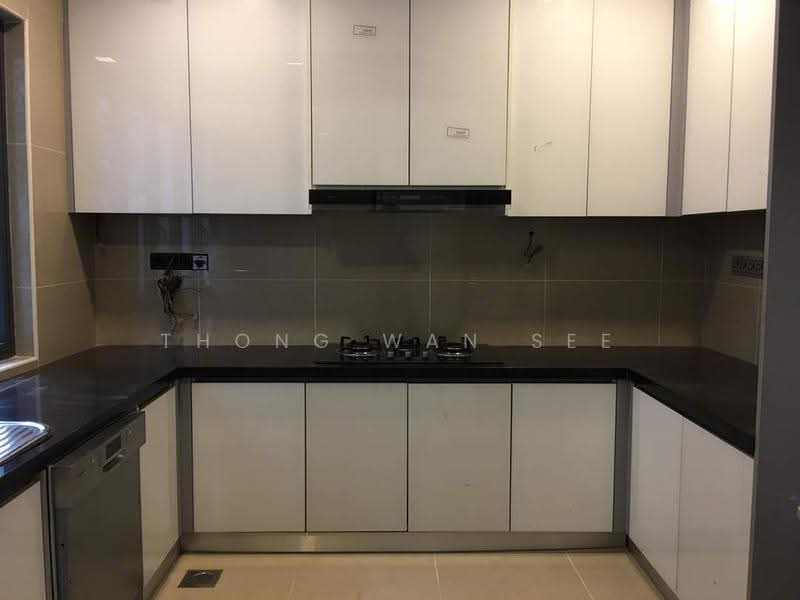 Bungalow House for Sale in Taman Tunku (Bukit Tunku (Kenny Hills)) - Thong Wan See - Kitchen - PropertyGuru.com.my