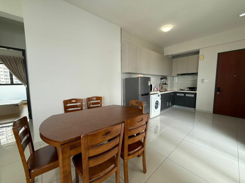 Condominium for Rent at Lovell @ Country Garden Danga Bay - Jensen Goh - Dining Room - PropertyGuru.com.my