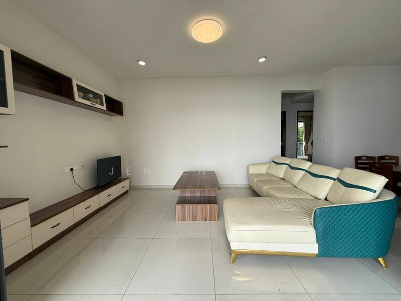 Condominium for Rent at Lovell @ Country Garden Danga Bay - Jensen Goh - Living Room - PropertyGuru.com.my