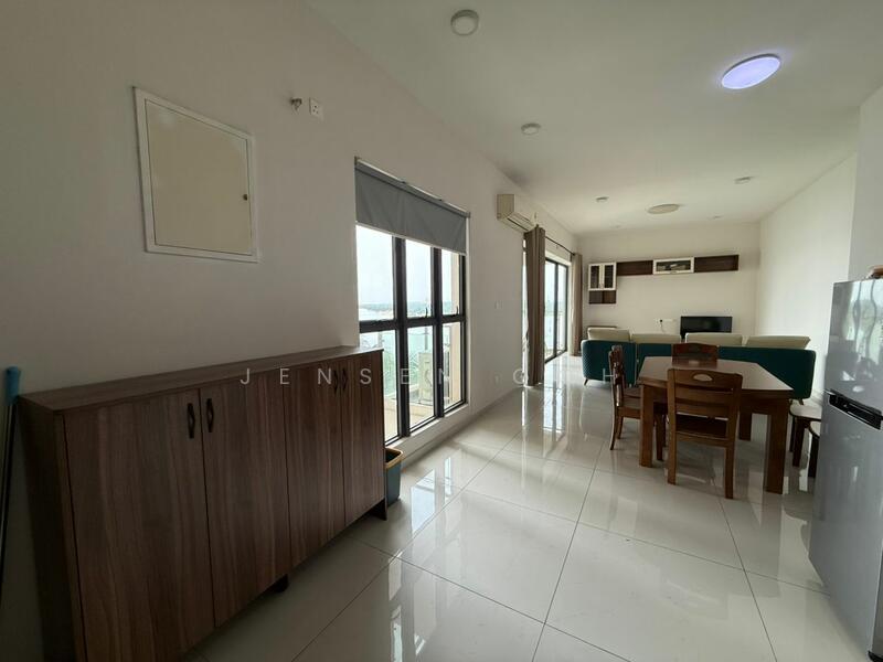 Condominium for Rent at Lovell @ Country Garden Danga Bay - Jensen Goh - Living Room - PropertyGuru.com.my