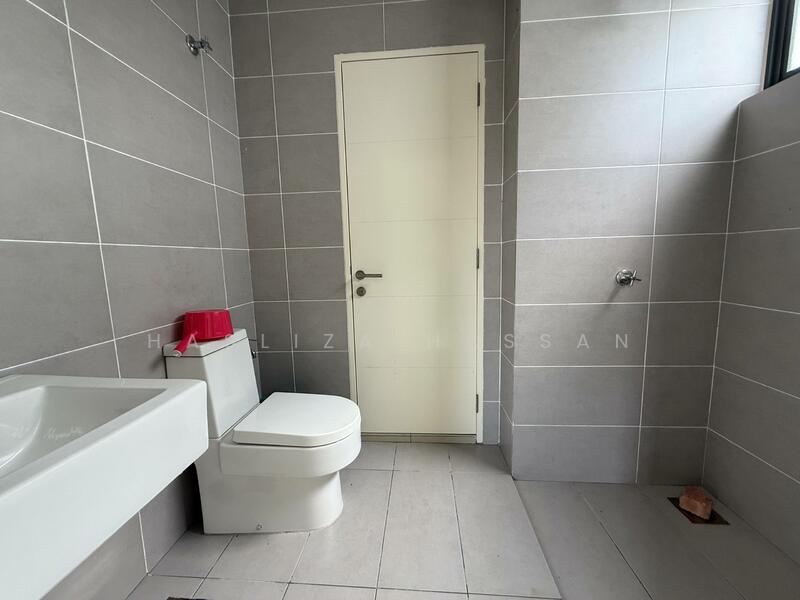 RESORT RESIDENCE 2A untuk Untuk Dijual - RM 830,000, Mac 2026 - Bathroom - PropertyGuru.com.my