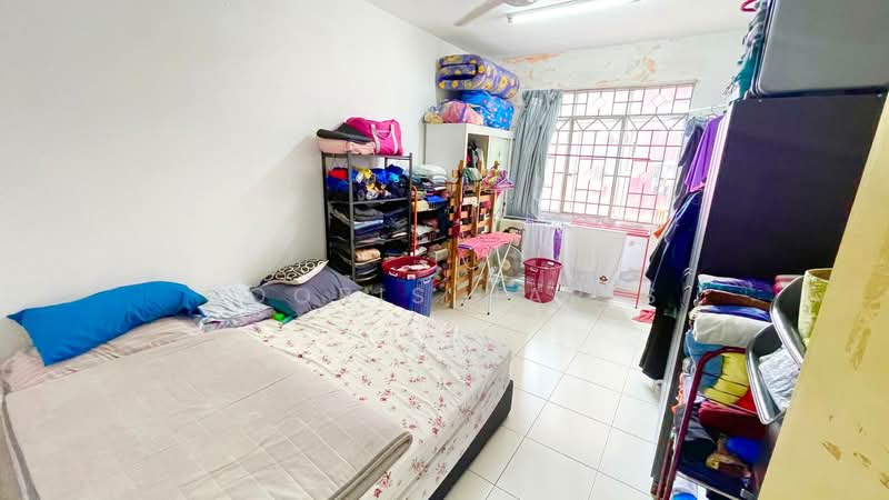 Apartment for Sale at Mentari Court - Nooris Haris - Bedroom - PropertyGuru.com.my