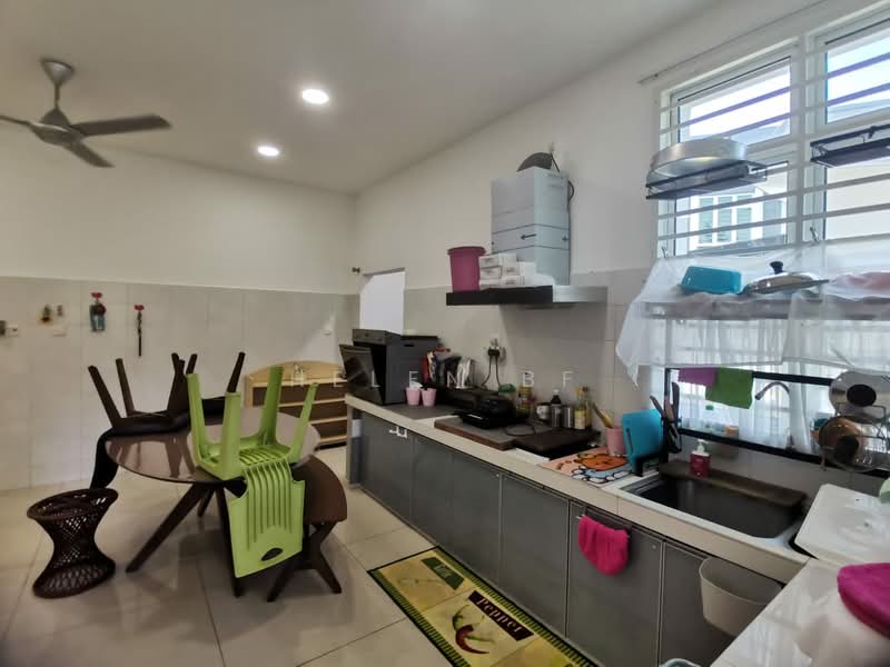 Rumah Berkembar untuk Disewa di Bemban (Melaka) - Helen BF - Kitchen - PropertyGuru.com.my