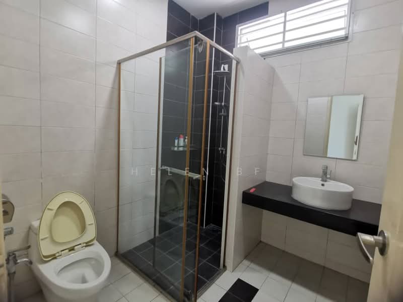 Rumah Berkembar untuk Disewa di Bemban (Melaka) - Helen BF - Bathroom - PropertyGuru.com.my