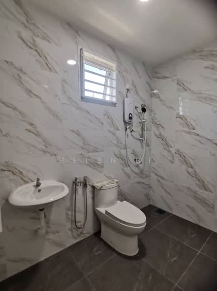 Rumah Berkembar untuk Disewa di Bemban (Melaka) - Helen BF - Bathroom - PropertyGuru.com.my
