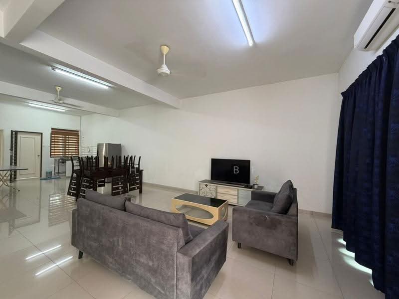 Rumah Teres untuk Disewa di Taman Muzaffar Heights (Bukit Katil) - Helen BF - Living Room - PropertyGuru.com.my