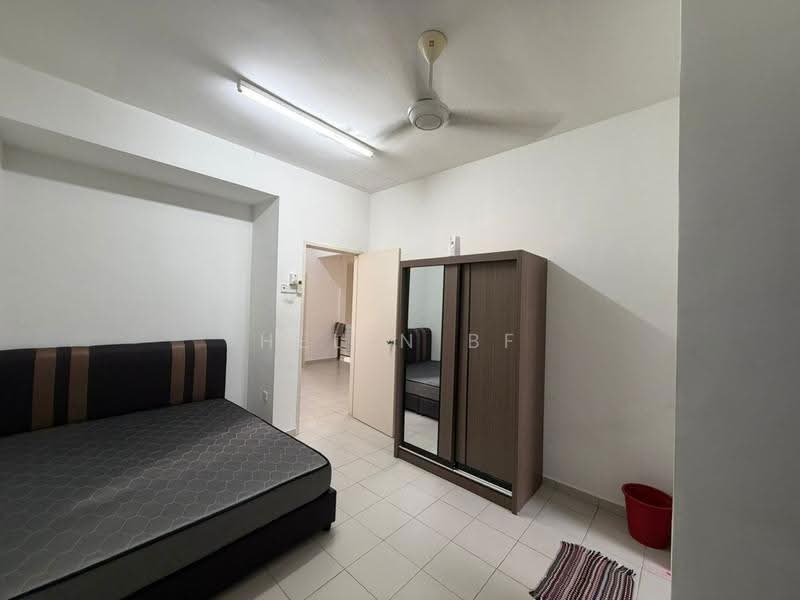 Rumah Teres untuk Disewa di Taman Muzaffar Heights (Bukit Katil) - Helen BF - Bedroom - PropertyGuru.com.my