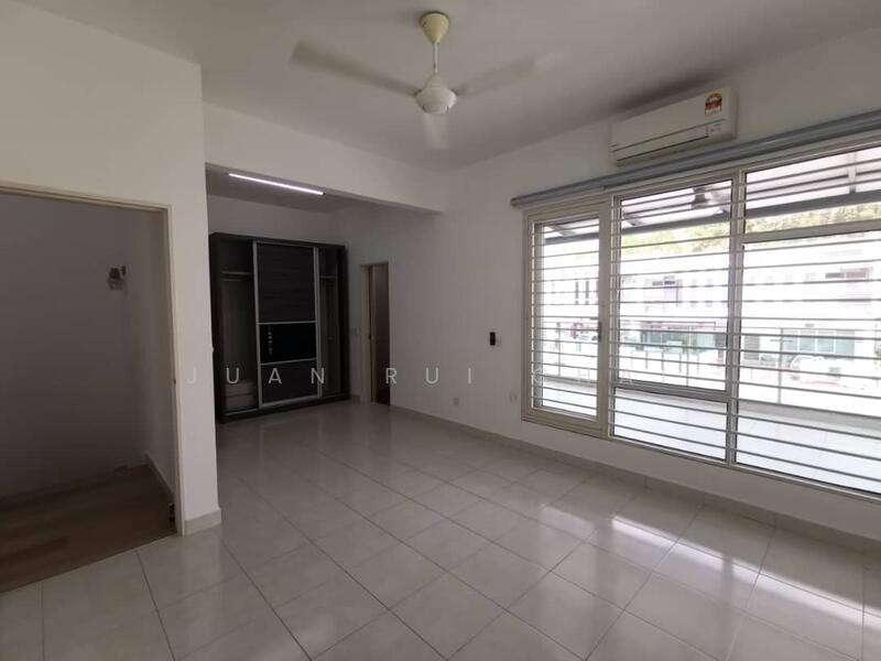 2-storey Terraced House for Sale in Semenyih (Selangor) - Juan Rui Chai - Living Room - PropertyGuru.com.my