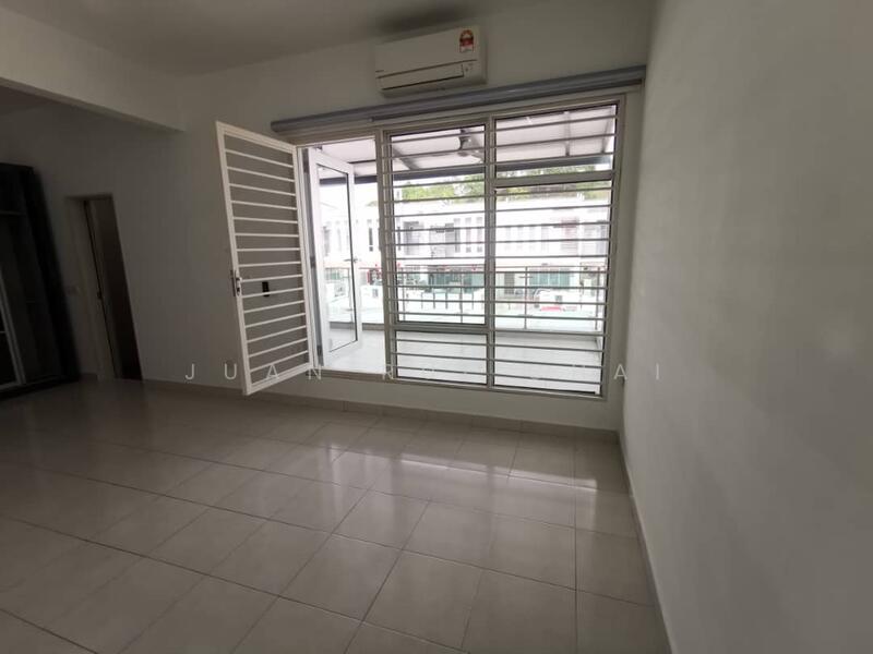 2-storey Terraced House for Sale in Semenyih (Selangor) - Juan Rui Chai - Balcony - PropertyGuru.com.my