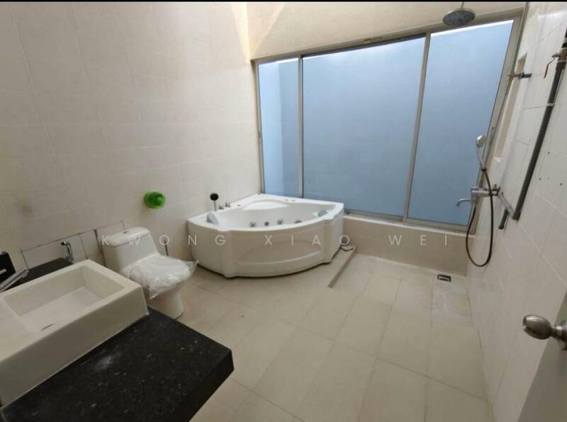 Anggun 2 Residence untuk Untuk Dijual - RM 1,100,000, Mac 2026 - Bathroom - PropertyGuru.com.my