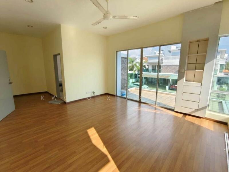 Anggun 2 Residence untuk Untuk Dijual - RM 1,100,000, Mac 2026 - Living Room - PropertyGuru.com.my