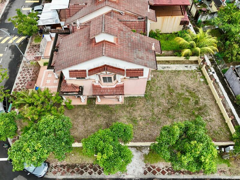 CORNER LOT Double Storey, Taman Bukit Subang untuk Untuk Dijual - RM 1,200,000, Mac 2026 - Exterior - PropertyGuru.com.my