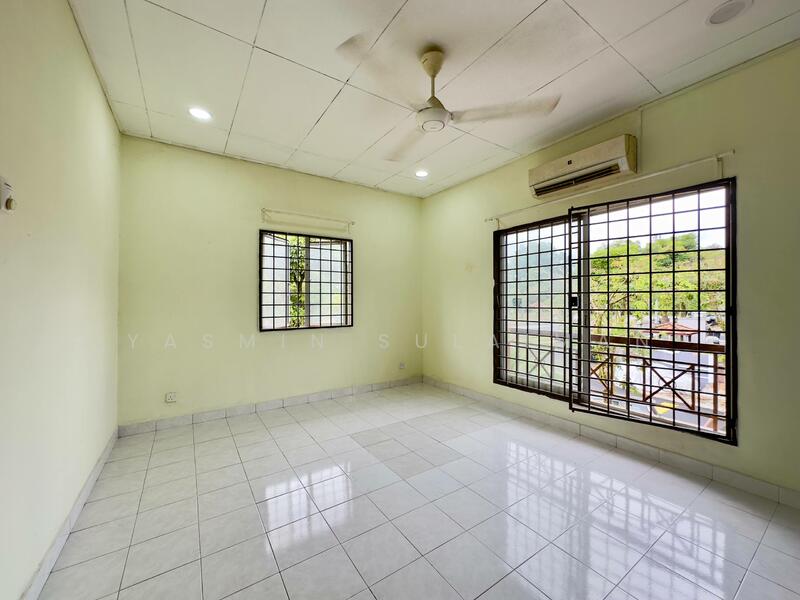 CORNER LOT Double Storey, Taman Bukit Subang untuk Untuk Dijual - RM 1,200,000, Mac 2026 - PropertyGuru.com.my