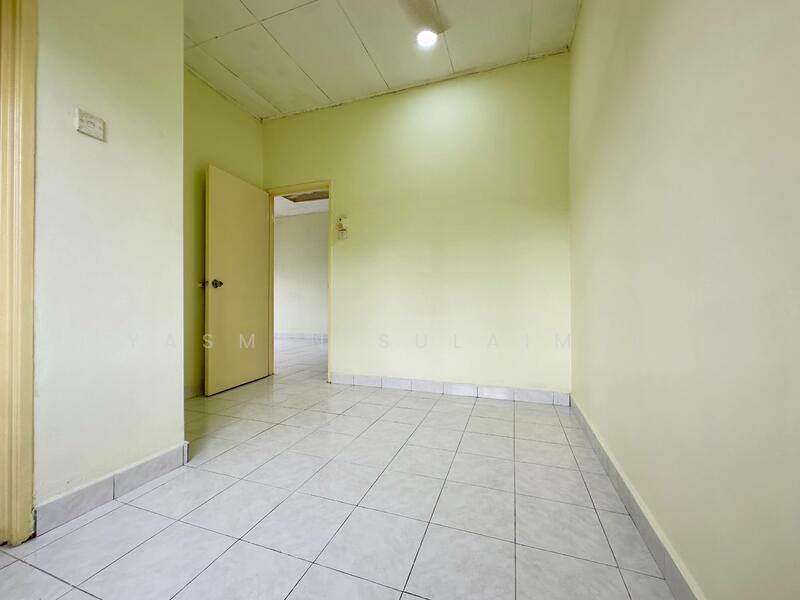 CORNER LOT Double Storey, Taman Bukit Subang untuk Untuk Dijual - RM 1,200,000, Mac 2026 - PropertyGuru.com.my