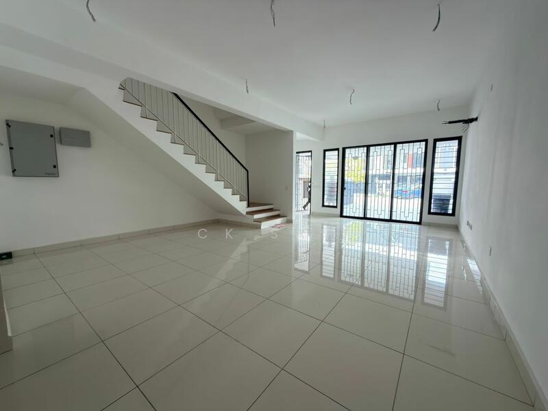 2-storey Terraced House for Sale in Elmina (Shah Alam) - CK Sam - Living Room - PropertyGuru.com.my