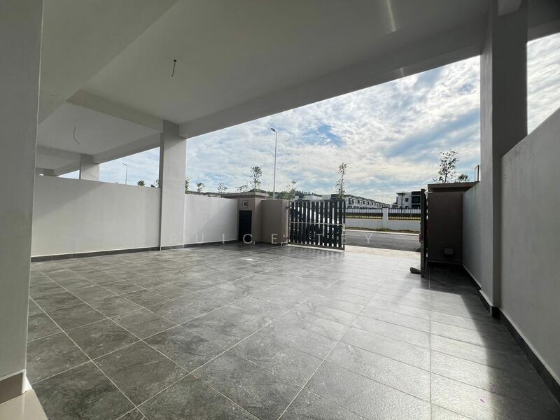 Bukit Indah Bukit Indah untuk Untuk Dijual - RM 900,000, Mac 2026 - Exterior - PropertyGuru.com.my