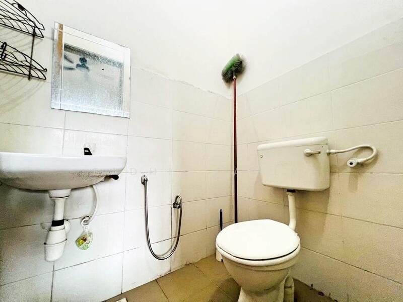 Terraced House for Sale in Klang (Selangor) - Fadhil Ramly - Bathroom - PropertyGuru.com.my