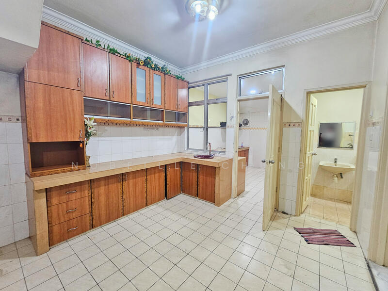 2-storey Terraced House for Sale in Putra Permai (Subang Jaya) - Nobeille Chung - Kitchen - PropertyGuru.com.my