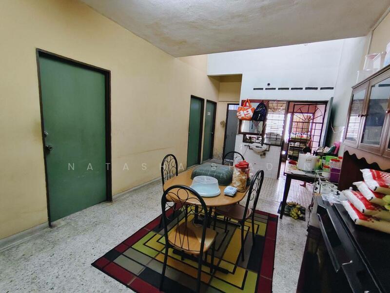 1-storey Terraced House for Sale in Taman Sri Wangi (Kapar) - Natasha Shadan - Dining Room - PropertyGuru.com.my