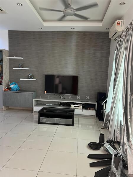 3-storey Terraced House for Rent in Bayan Lepas (Penang) - Li Fang - Living Room - PropertyGuru.com.my
