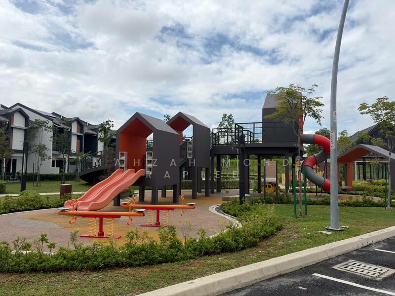 Terraced House for Sale in Sungai Buloh (Selangor) - Mahzah Mohd Rapiee - Exterior - PropertyGuru.com.my