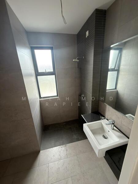 Terraced House for Sale in Sungai Buloh (Selangor) - Mahzah Mohd Rapiee - Bathroom - PropertyGuru.com.my