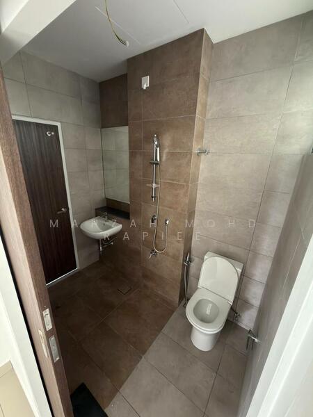 Terraced House for Sale in Sungai Buloh (Selangor) - Mahzah Mohd Rapiee - Bathroom - PropertyGuru.com.my