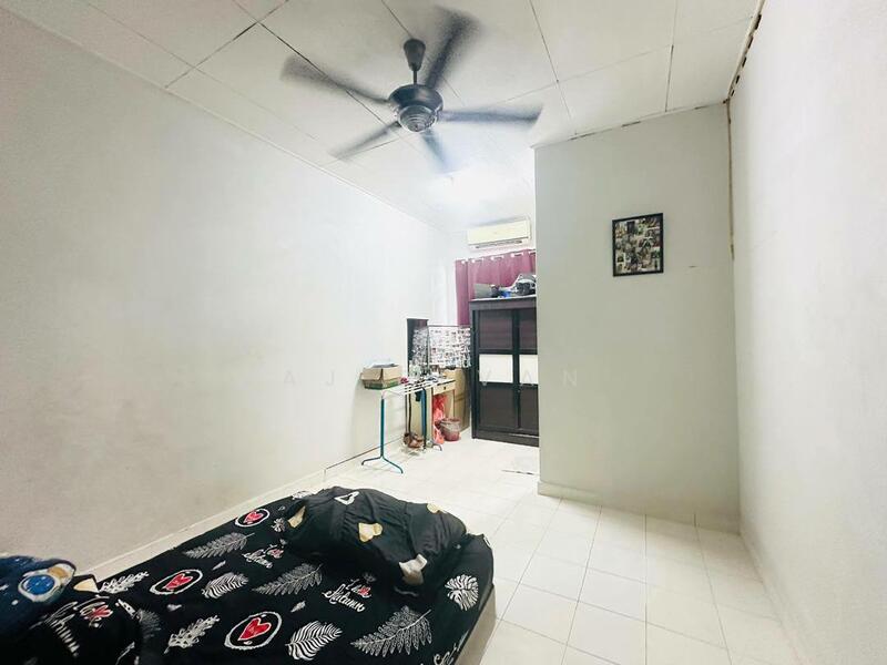 2-storey Terraced House for Sale in Bandar Parklands (Klang) - AJ Devan - Bedroom - PropertyGuru.com.my