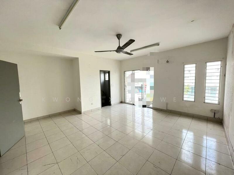 2-storey Terraced House for Sale in Rawang (Selangor) - Kwong Xiao Wei - Living Room - PropertyGuru.com.my