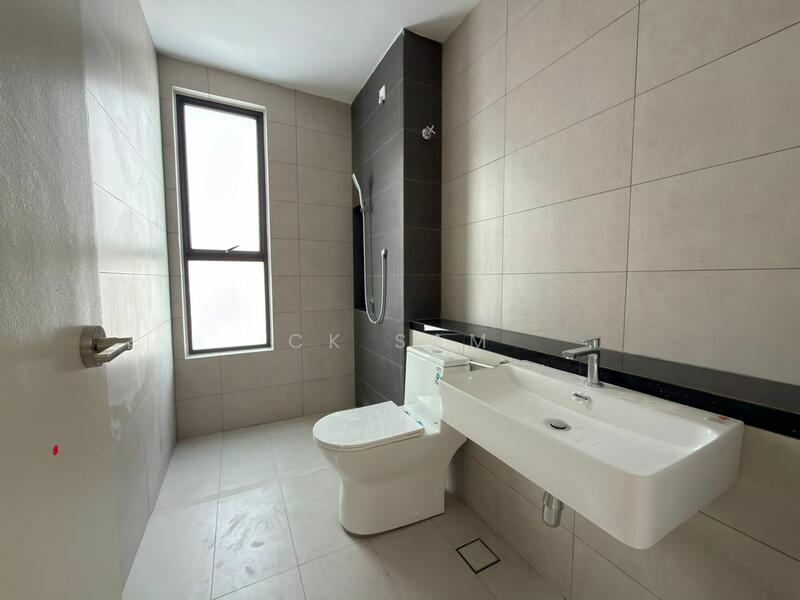 2-storey Terraced House for Sale in Kota Emerald (Rawang) - CK Sam - Bathroom - PropertyGuru.com.my