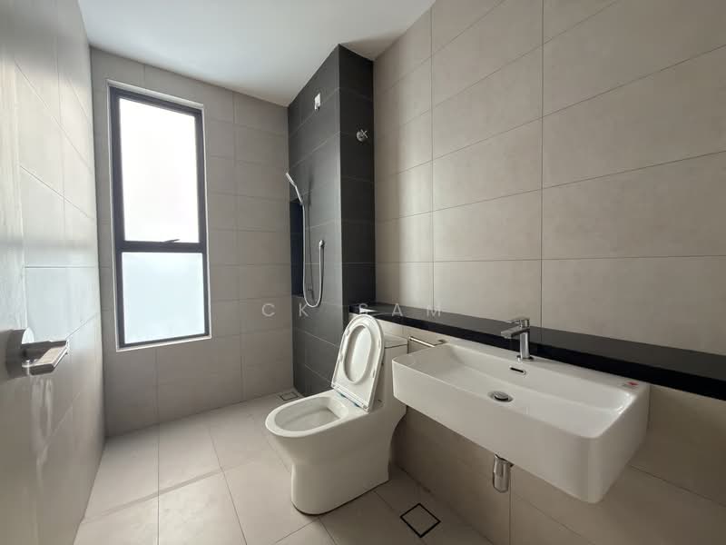 2-storey Terraced House for Sale in Kota Emerald (Rawang) - CK Sam - Bathroom - PropertyGuru.com.my
