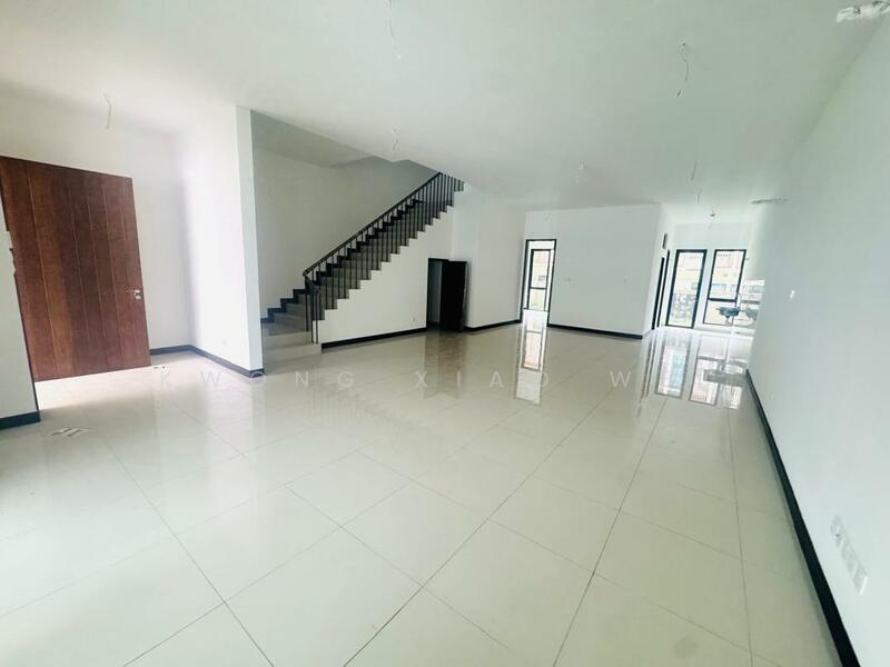 2-storey Terraced House for Sale in Rawang (Selangor) - Kwong Xiao Wei - Living Room - PropertyGuru.com.my