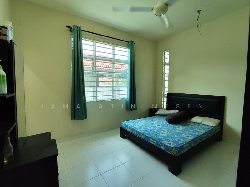 Bungalow for Sale in Bandar Tasik Senangin (Lenggeng) - Jamalatin Mesen - Bedroom - PropertyGuru.com.my