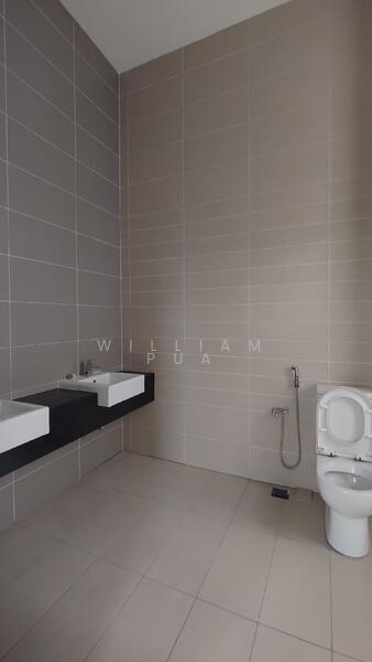 Condominium for Sale at D'Suites Akasia Horizon @ Horizon Hills - William Pua - Bathroom - PropertyGuru.com.my