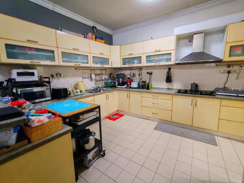 2.5-storey Terraced House for Sale in Bandar Utama 7 (Bandar Utama) - Dickson Cheong - Kitchen - PropertyGuru.com.my