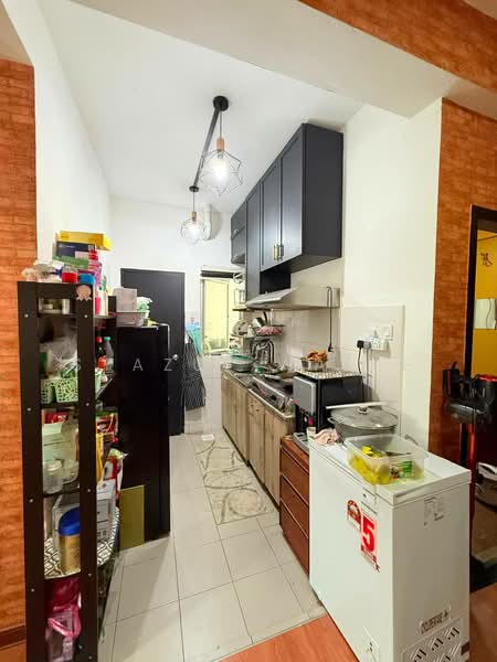 Pangsapuri untuk Dijual di Sutera Bayu Apartment - Syazue Wanie - Kitchen - PropertyGuru.com.my