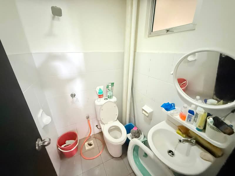 Pangsapuri untuk Dijual di Sutera Bayu Apartment - Syazue Wanie - Bathroom - PropertyGuru.com.my