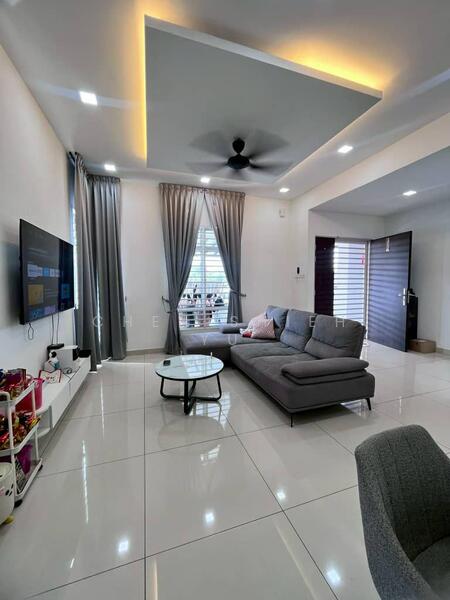 Cluster House for Sale in Johor Bahru (Johor) - Chen Shieh Yu - Living Room - PropertyGuru.com.my