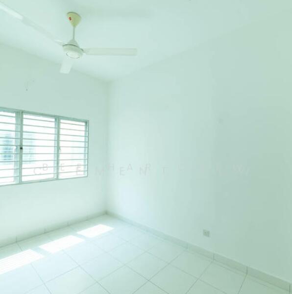 Rumah Teres 2-Tingkat untuk Dijual di Setia Indah (Setia Alam) - Bee Har Chew - Interior - PropertyGuru.com.my