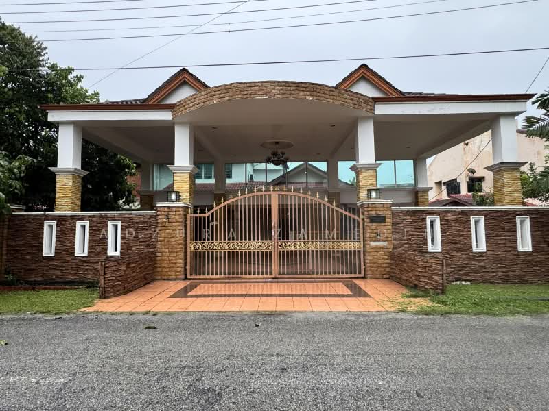 Rumah Berkembar untuk Dijual di Seksyen 3 (Bangi) - Adzura Zamedin - Exterior - PropertyGuru.com.my