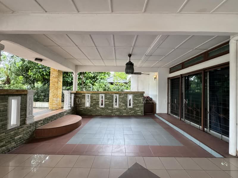 Rumah Berkembar untuk Dijual di Seksyen 3 (Bangi) - Adzura Zamedin - Exterior - PropertyGuru.com.my