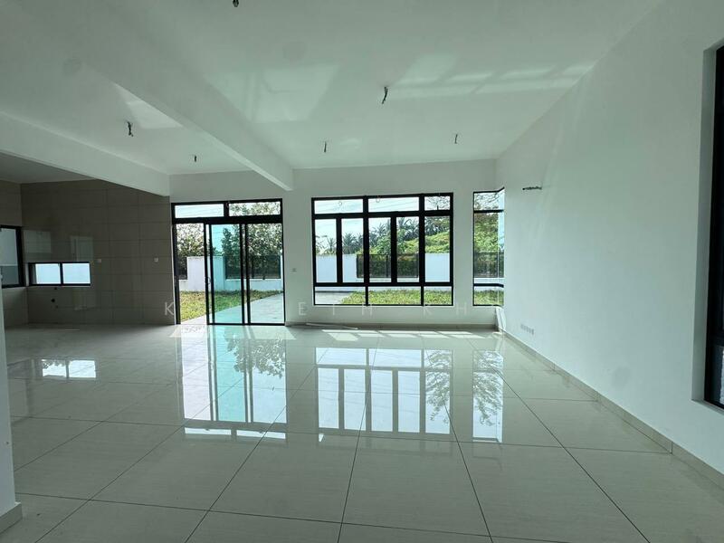 Bukit Impian Residence @ Taman Impian Emas untuk Untuk Dijual - RM 2,300,000, Feb 2026 - Living Room - PropertyGuru.com.my