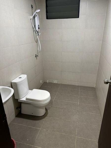 Condominium for Sale at Ken Rimba Condominium 1 - Kew . - Bathroom - PropertyGuru.com.my